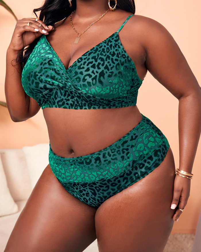 Hot Sale Sexy Leopard V-neck Plus Size Swimwear Bikini Green Black L-4XL