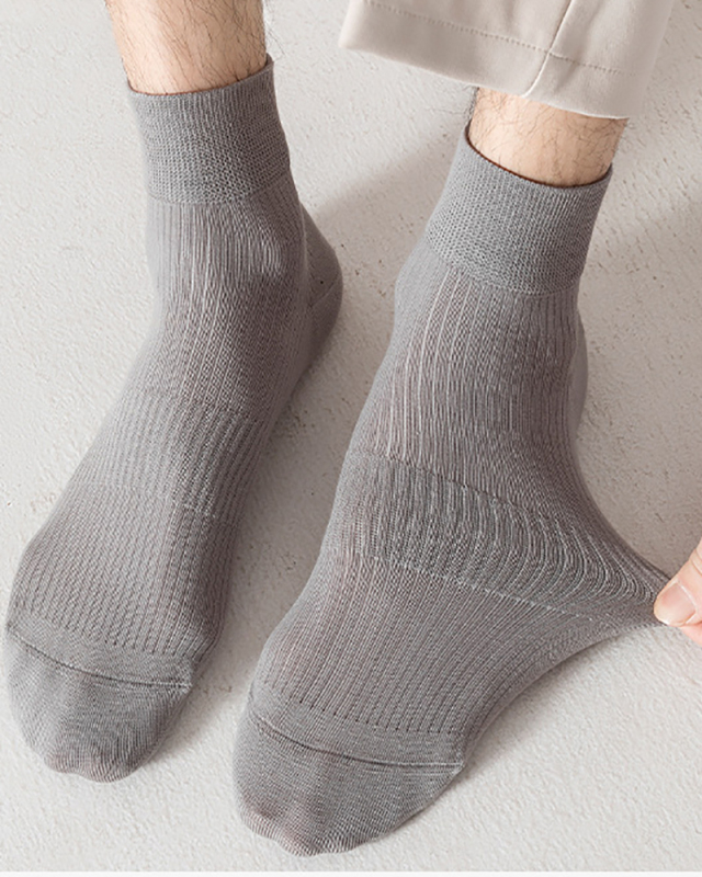 New Solid Color Short Men's Breathable Socks