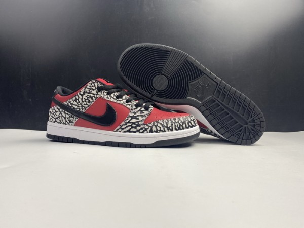 Nike Dunk SB Low X Supreme Shoes Red