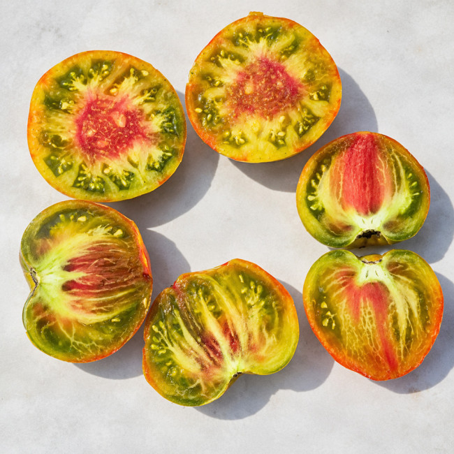 53 Bull's Chocolate Heart Tomato Seeds | 8.5–9.9 oz Tricolor Oxhearts