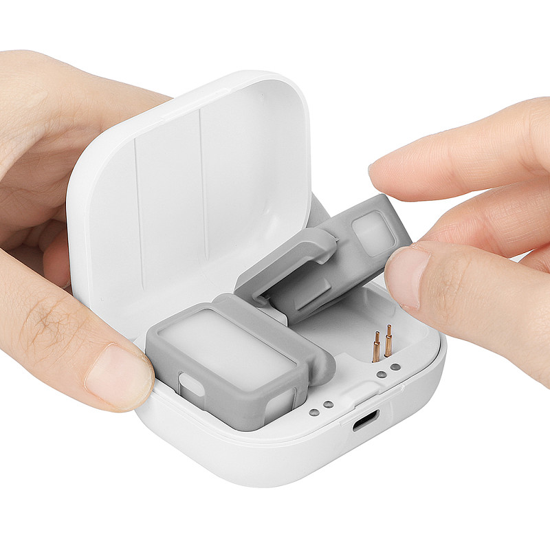 Two-way Mini-fill LED Video Light Clamp Charging Case Box Tricolor Soft Light For DJI OM5 4SE Osmo Mobile 5 Gimbal Vlog Shooting