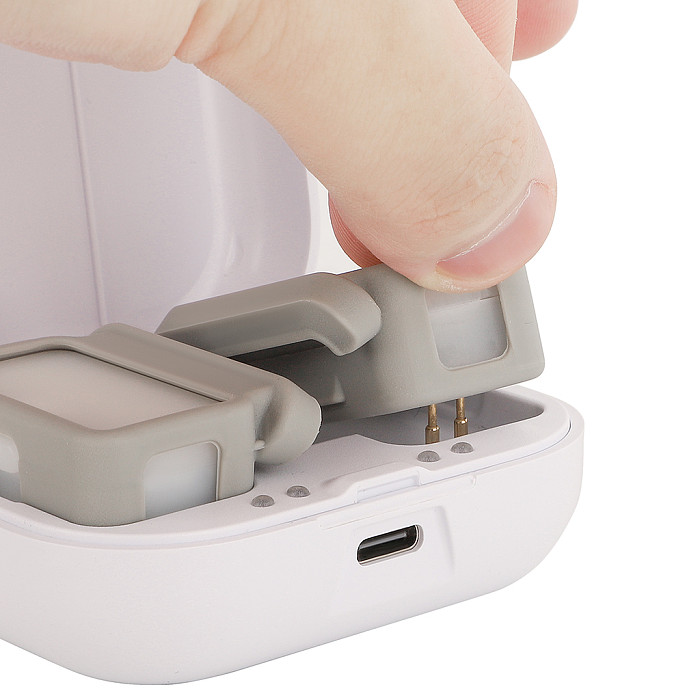 Two-way Mini-fill LED Video Light Clamp Charging Case Box Tricolor Soft Light For DJI OM5 4SE Osmo Mobile 5 Gimbal Vlog Shooting