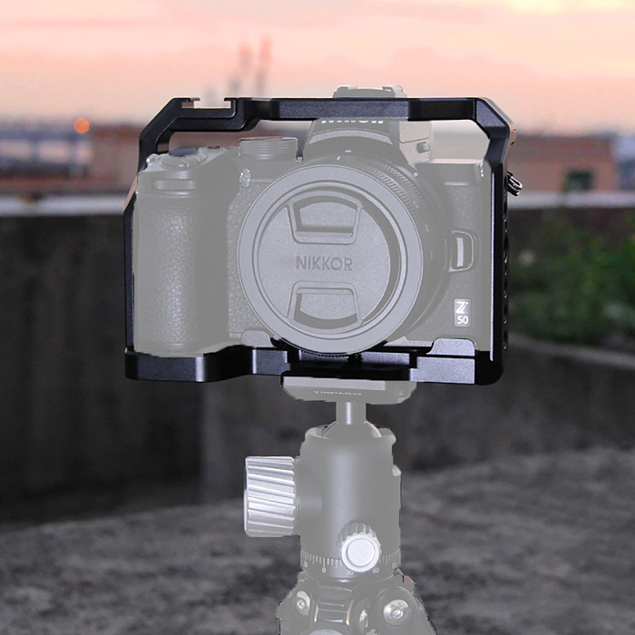 FEICHAO Camera Cage Aluminum Alloy Frame Photo Video Stabilizer for Sony A6700 A7C2 A7CR /for Nikon Z50 /for Canon 5D3 5D4 5D2