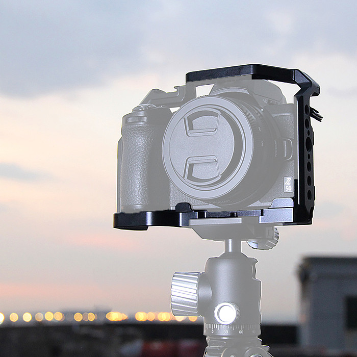 FEICHAO Camera Cage Aluminum Alloy Frame Photo Video Stabilizer for Sony A6700 A7C2 A7CR /for Nikon Z50 /for Canon 5D3 5D4 5D2