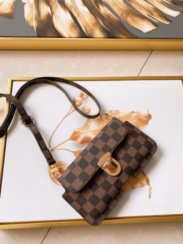 单规格LOUIS VUITTON  LB0012005020115  size: 18cm 底部 1