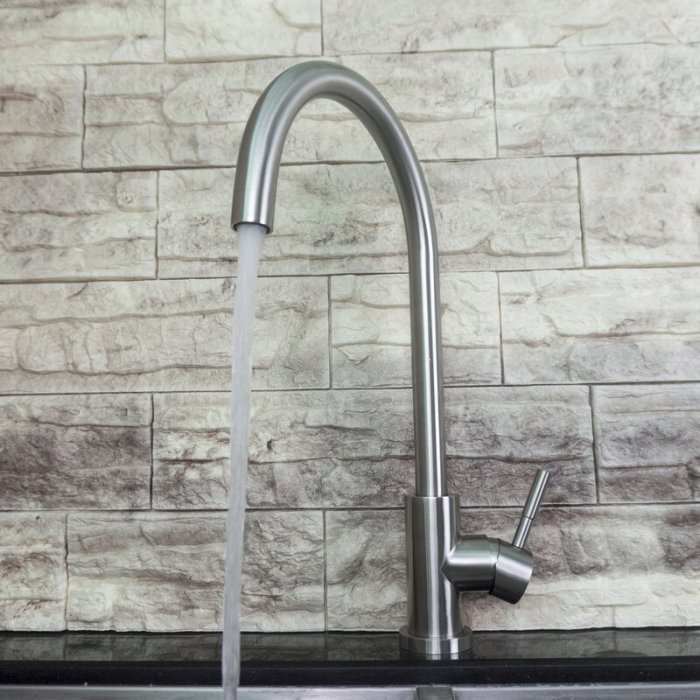 Single-Handle Kitchen Bar Faucet in Chrome