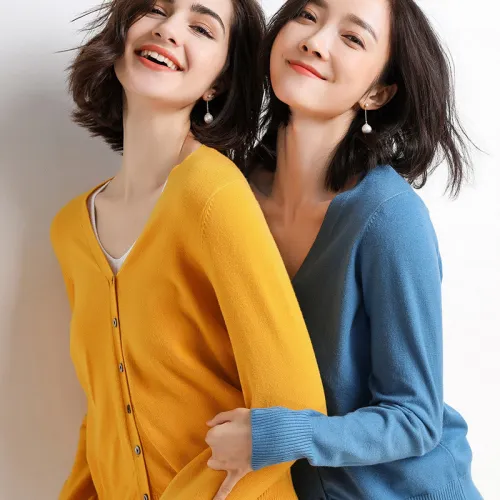 2020新款女装早秋V领开衫白色毛衣针织毛衣带扣开衫纯色外套女秋