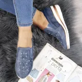 Women Comfortable Slip-on Sneaker Shoes