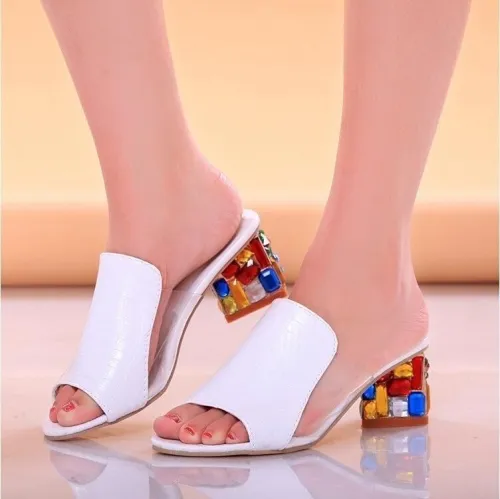 PU Daily Colorful Crystal Mid Heel Transparent Jelly Casual Slippers