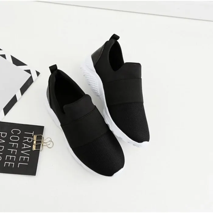 Comfortable Fabric Women Slip-On Sneakers