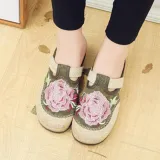 Women Old Peking Slippers Casual Comfort Shoes