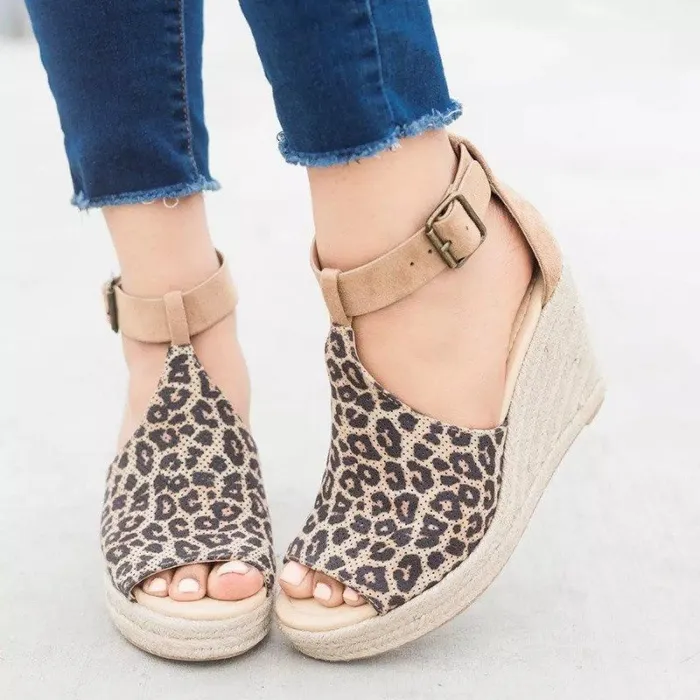 Adjustable Buckle Artificial Nubuck Shoes