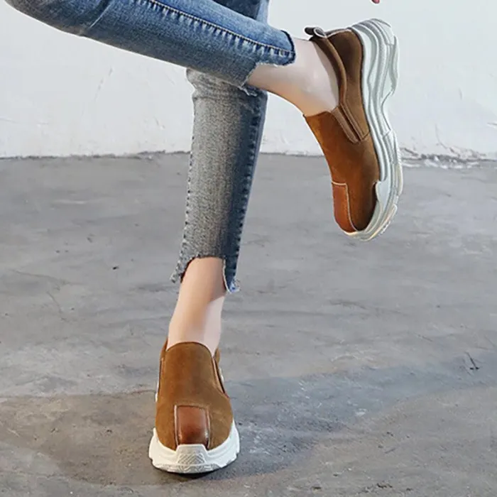 Women Round Toe Sneakers Casual Comfort Slip On Shoes