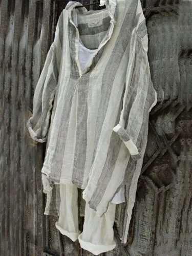 Casual V-Neck 3/4 Sleeve Striped Plus Size Bat Sleeve Tops