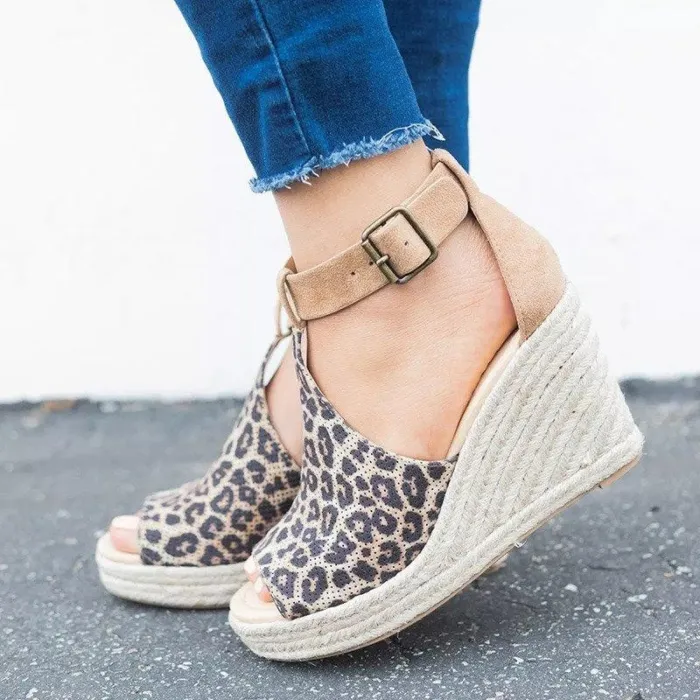 Adjustable Buckle Artificial Nubuck Shoes
