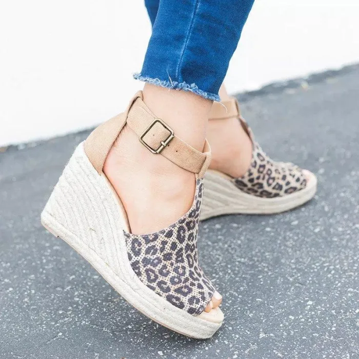 Adjustable Buckle Artificial Nubuck Shoes