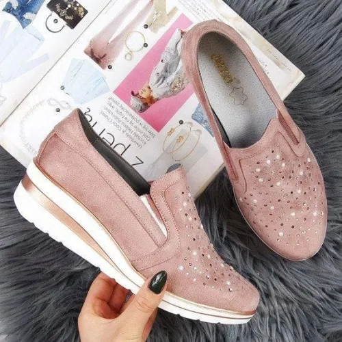 Women Comfortable Slip-on Sneaker Shoes