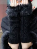 Casual Gloves & Mittens