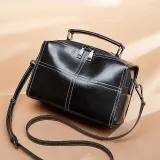 Leather vintage elegant handbag