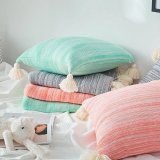 Tasseled Pompom Triming Knit Blankets