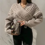 Fashion V-collar Printed Long-Sleeved Sweater