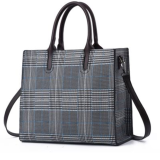Large Capacity Tote Bag With Black And White Checked Grain