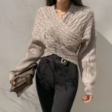 Fashion V-collar Printed Long-Sleeved Sweater