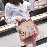 Women Embodied Straw Crossbody Bags
