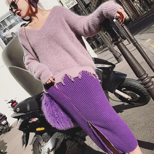 Fashion V Neck Knitted Sweater And Skirt