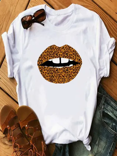 Statement Vintage Plus Size Short Sleeve Lips Printed Casual Tops