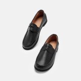 Women Vintage Slip On Loafers Low Heel PU Leather Loafers