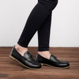 Women Vintage Slip On Loafers Low Heel PU Leather Loafers