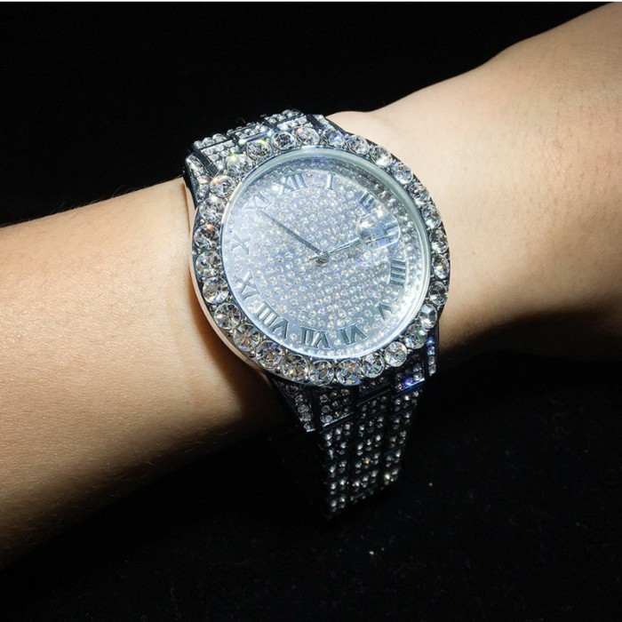Bling-ed out luxury diamond mens watch iced out quartz movement 42mm