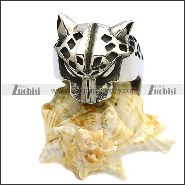 Stainless Steel Leopard Ring JR350109