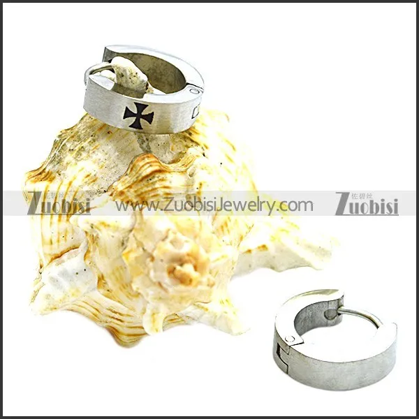 great nonrust steel Cutting Earring for Ladies - e000315