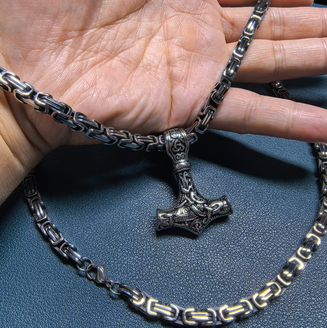 Hammer Pendant p008949 can match with 5mm Chain n002230