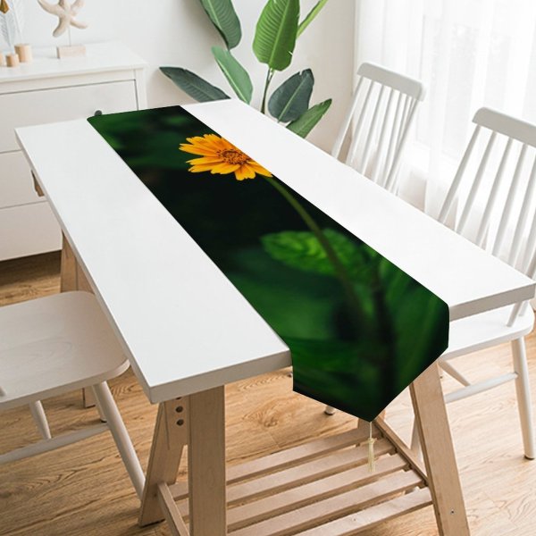 Yanfind Table Runner Blur Focus Beautiful Plant Delicate Season Grass Light Growth Blooming Garden Outdoors Everyday Dining Wedding Party Holiday Home Decor
