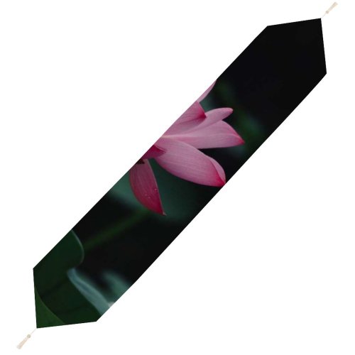Yanfind Table Runner Blur Freshness Focus Beautiful Plant Delicate Fresh Depth Aquatic Field Growth Blooming Everyday Dining Wedding Party Holiday Home Decor