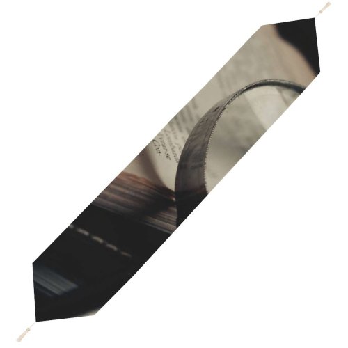 Yanfind Table Runner Blur Focus Words Exploration Discovery Lens Research Zoom Pages Information Knowledge Writing Everyday Dining Wedding Party Holiday Home Decor
