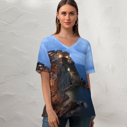 yanfind V Neck T-shirt for Women Manarola Cinque Terre Italy Seascape City Lights Dusk Tourist Attraction Seaside Village Summer Top  Short Sleeve Casual Loose