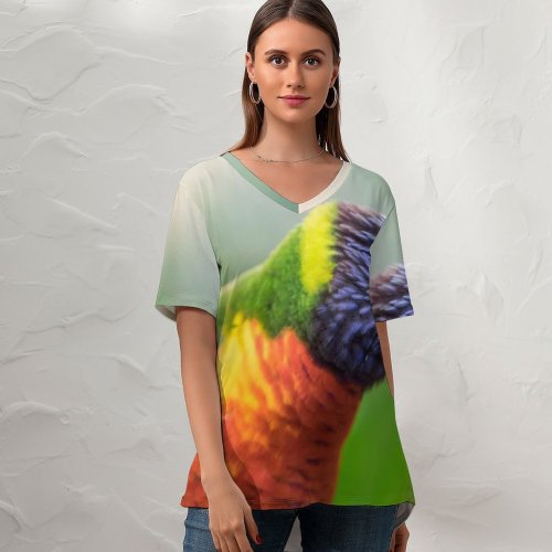 yanfind V Neck T-shirt for Women William Warby Rainbow Lorikeet Colorful Closeup Bokeh Bird Summer Top  Short Sleeve Casual Loose