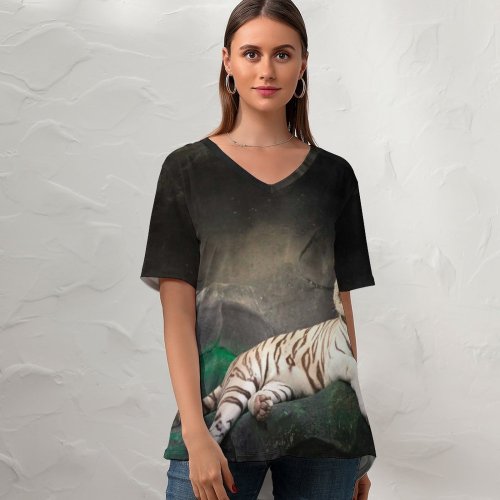 yanfind V Neck T-shirt for Women Anek Suwannaphoom Bengal Tiger Cave Tiger Wild Dark Summer Top  Short Sleeve Casual Loose