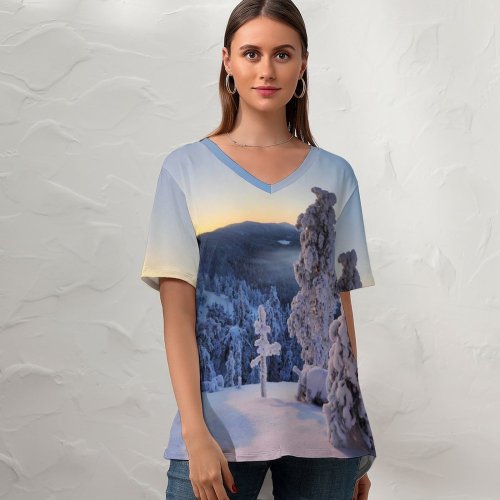 yanfind V Neck T-shirt for Women Konttainen Fell Finland Hill Winter Snowy Trees Snow Covered Sunrise Horizon Landscape Summer Top  Short Sleeve Casual Loose