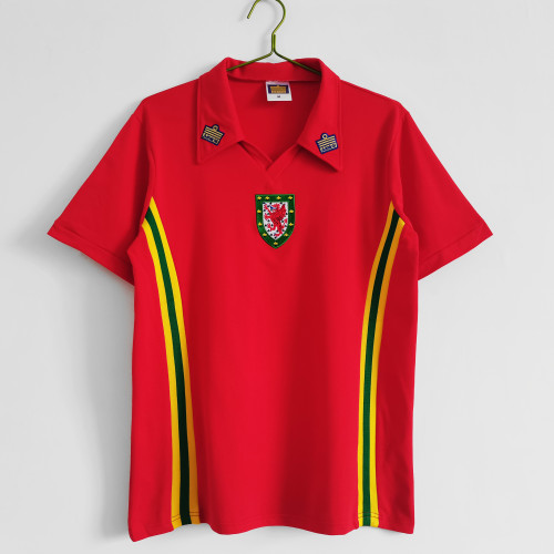 Retro 76-79 Wales home red soccer jersey football shirt