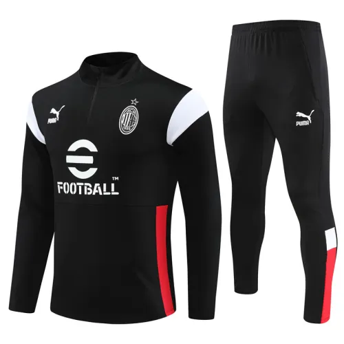 23/24 AC Milan Half zip