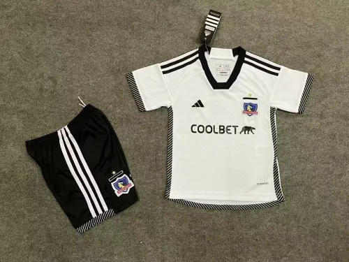 24 25 Colo Colo Home  Kids Kit