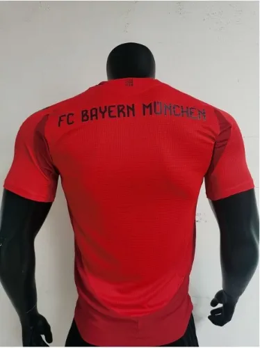 Player Version / 24/25 Bayern Home