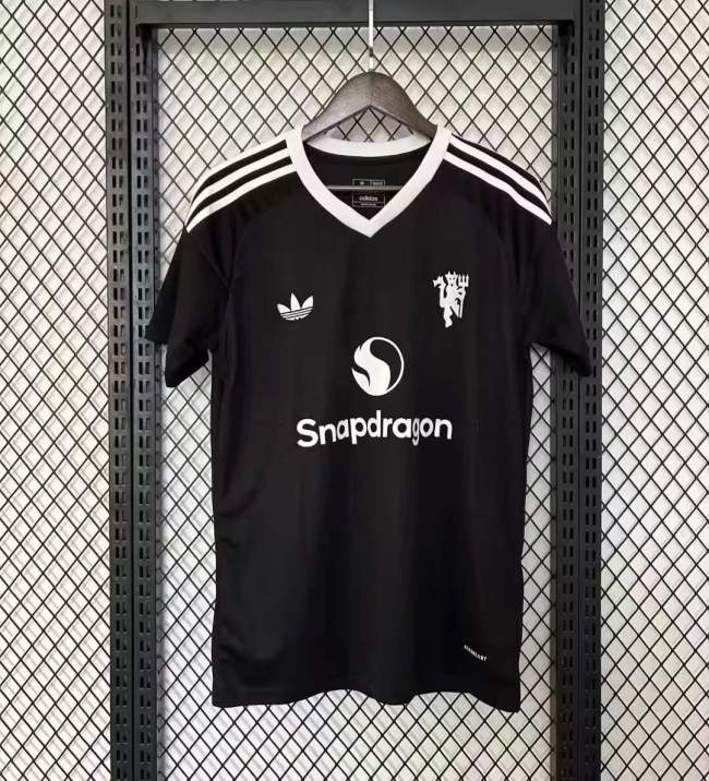 Fan Version | Manchester United Goalkeeper Jersey Black