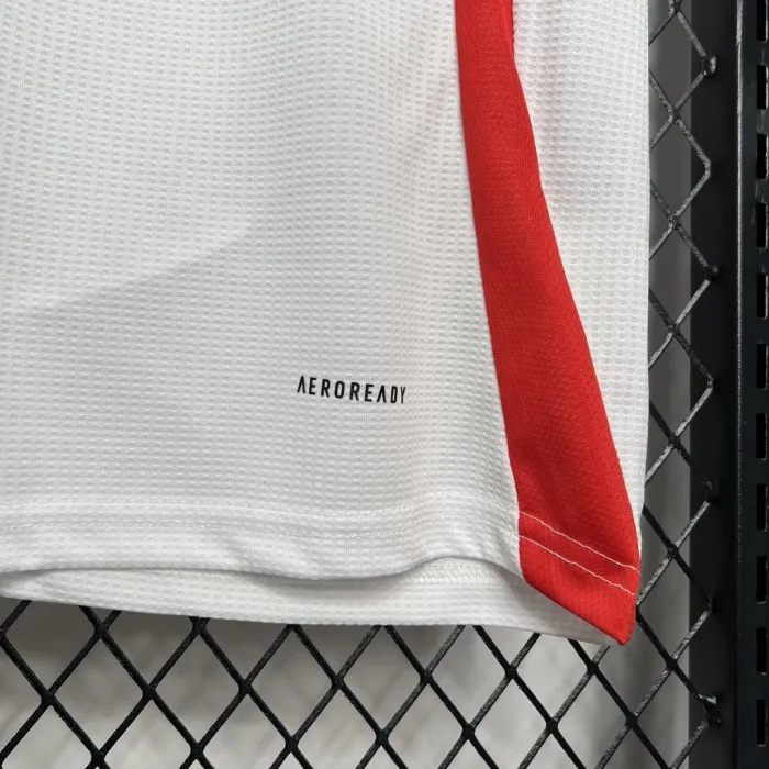 24/25 Fulham Home Jersey