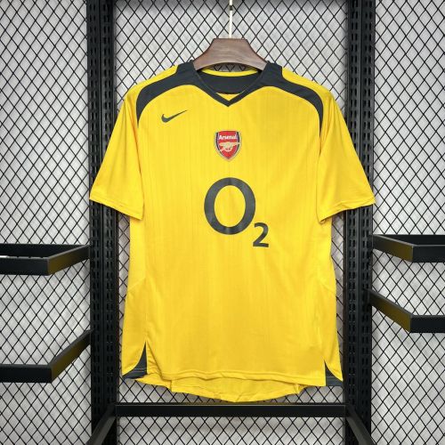 Retro 05/06 Arsenal away